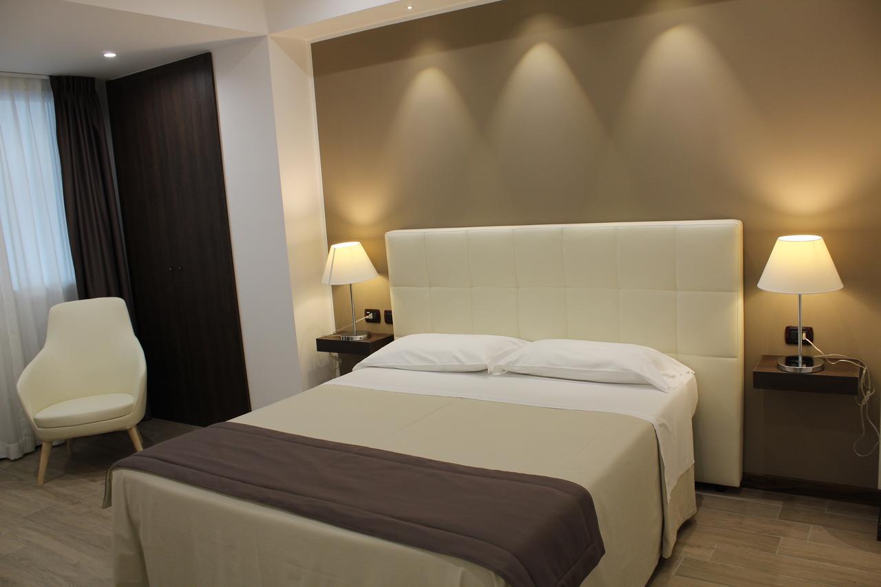 Hotel Il Poggio Ascoli Piceno Esterno foto